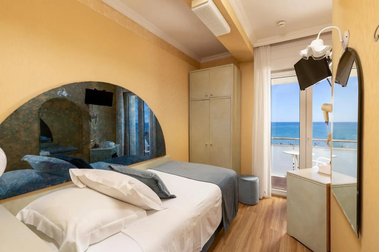 Hotel Des Nations - Vintage Hotel Sul Mare Riccione