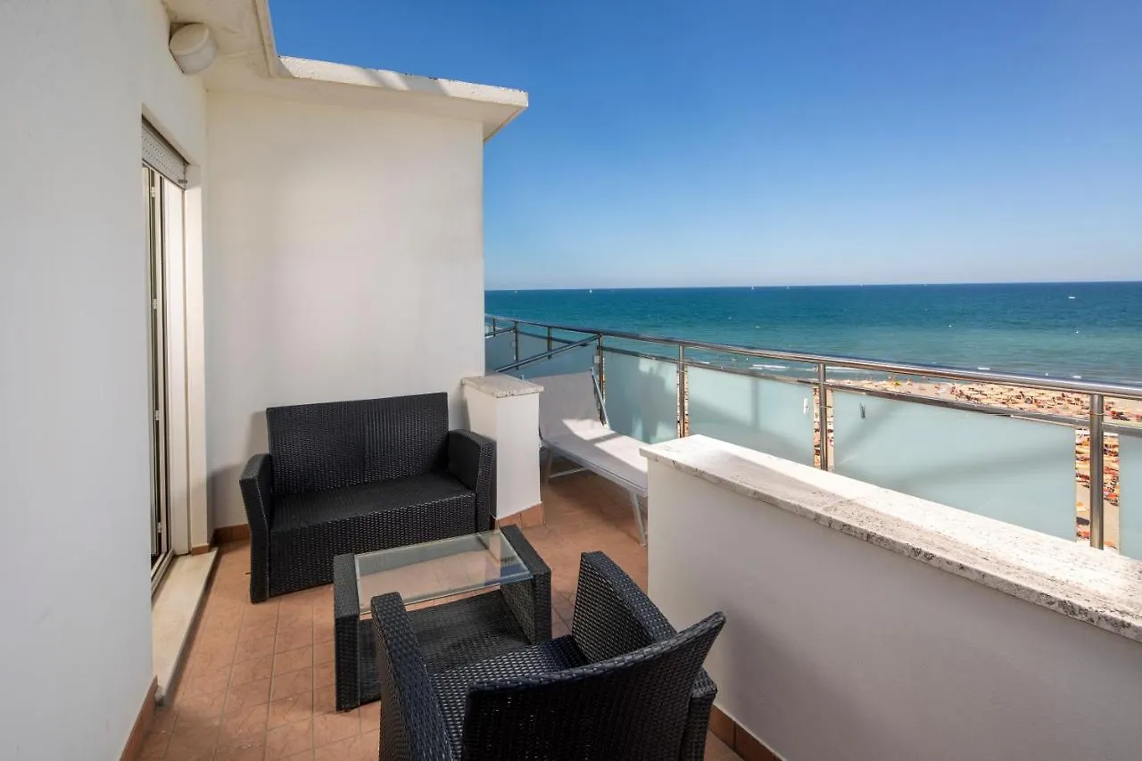 Hotel Des Nations - Vintage Hotel Sul Mare Riccione 4*,