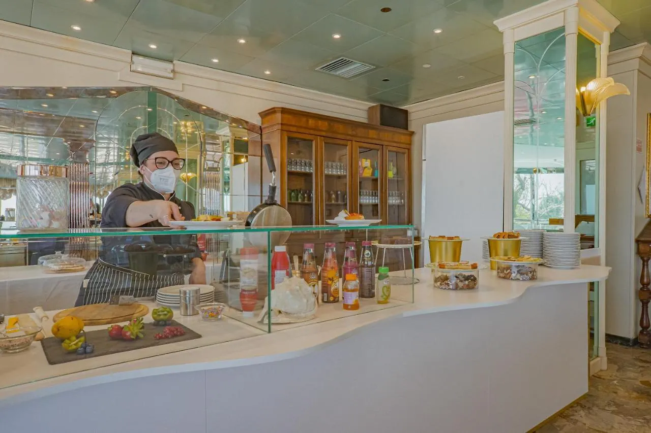 Hotel Des Nations - Vintage Hotel Sul Mare Riccione