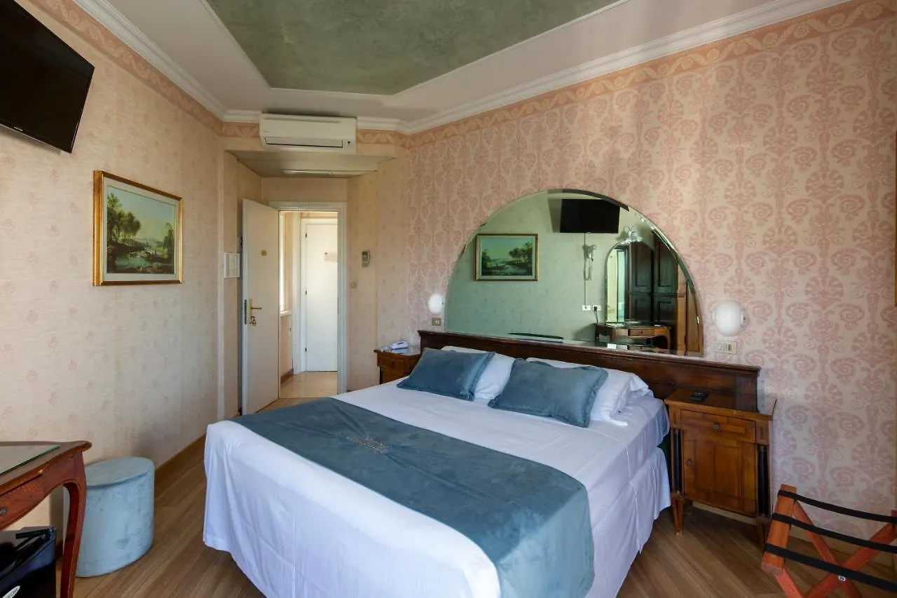Hotel Des Nations - Vintage Hotel Sul Mare Riccione