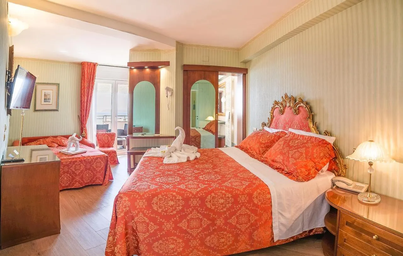 Hotel Des Nations - Vintage Hotel Sul Mare Riccione
