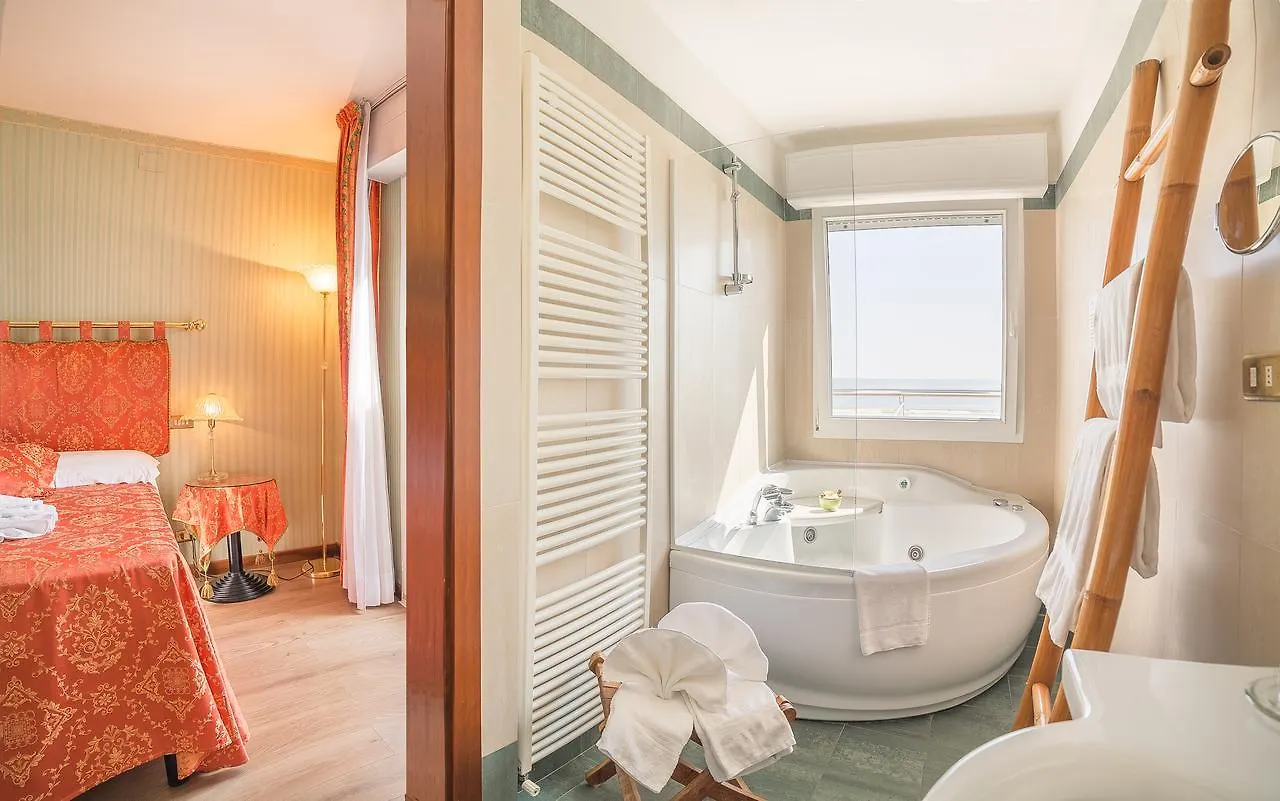 Hotel Des Nations - Vintage Hotel Sul Mare ريتشوني 4*,  إيطاليا
