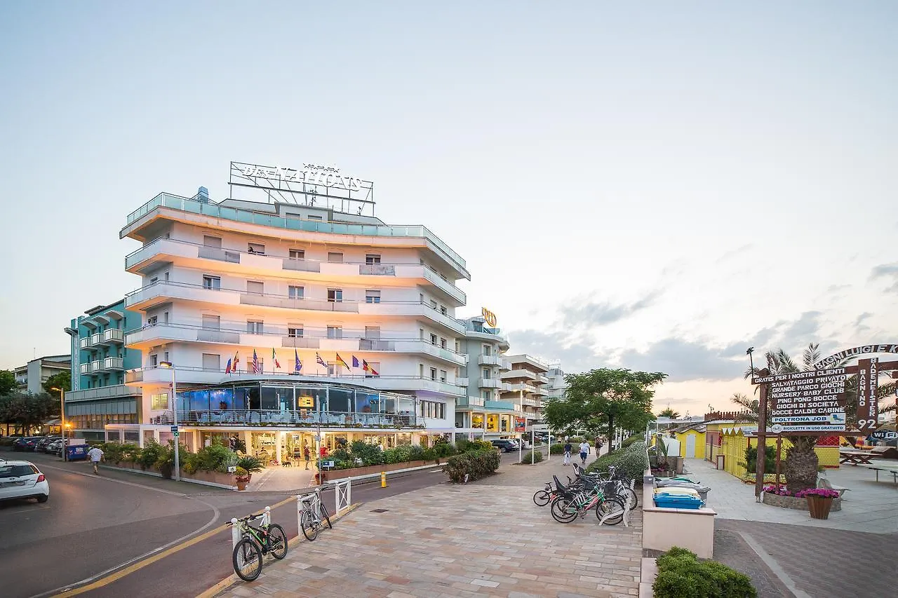 Hotel Des Nations - Vintage Hotel Sul Mare ريتشوني