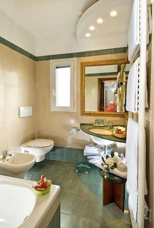 Hotel Des Nations - Vintage Hotel Sul Mare Riccione